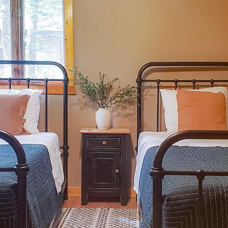 Fall Getaway Resort-3 King Suites, Dog-Friendly Seeley Eksteriør billede