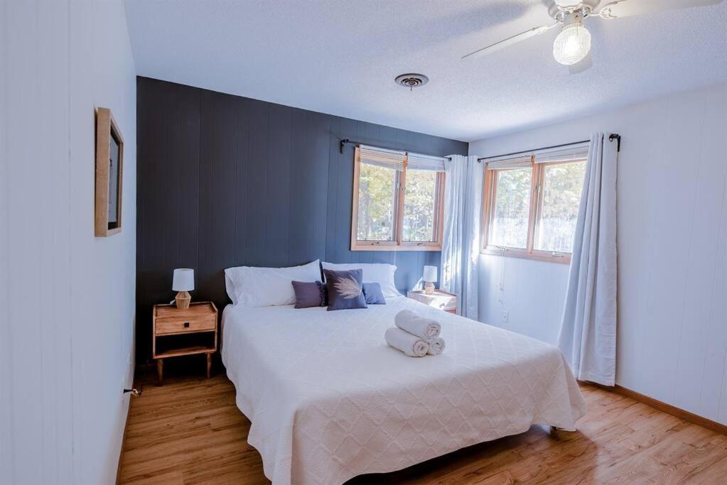 Fall Getaway Resort-3 King Suites, Dog-Friendly Seeley Eksteriør billede