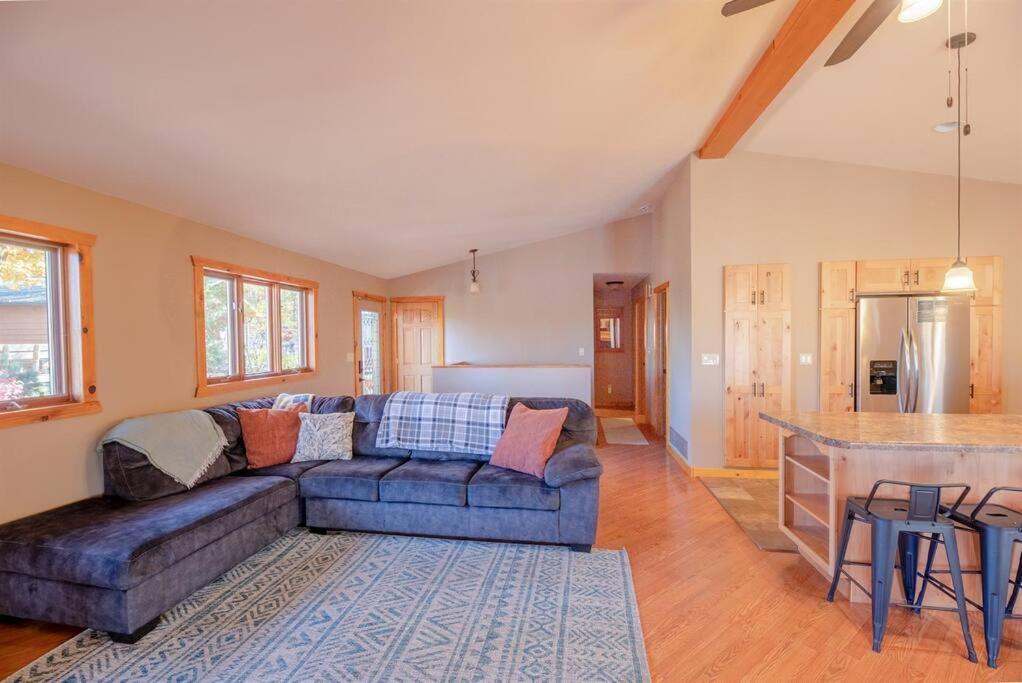 Fall Getaway Resort-3 King Suites, Dog-Friendly Seeley Eksteriør billede